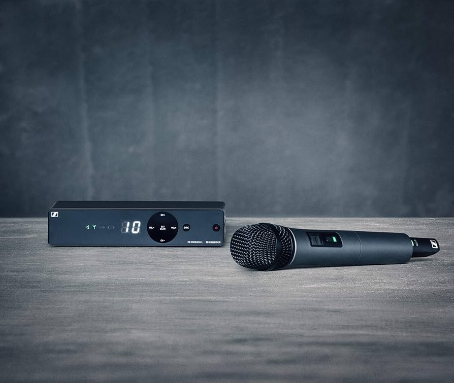 新品 SVX Wireless Microphone System Amazon.com: Sennheiser Pro Audio XSW 1-825-A Vocal Wireless